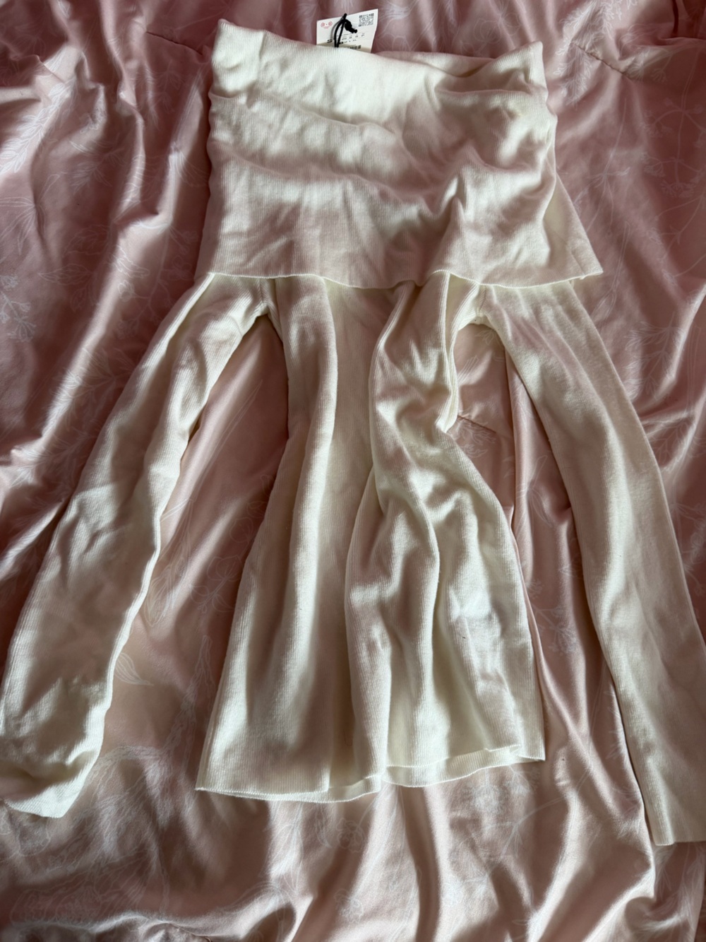 Cream - Zara Elegant Women's off the shoulder shirt